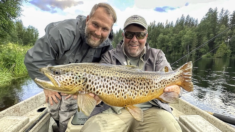 230726 rena john bond big trout