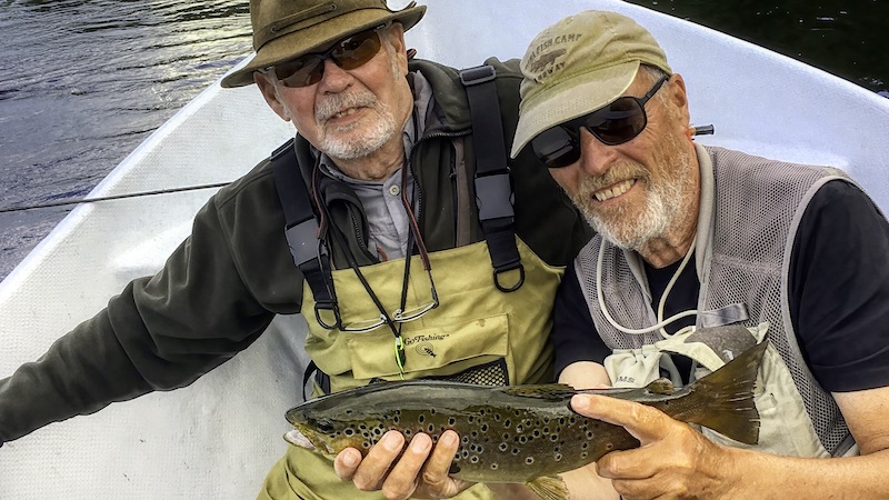 Kaj Kirkeby og Henrik Leth 230729 rena guide kaj trout