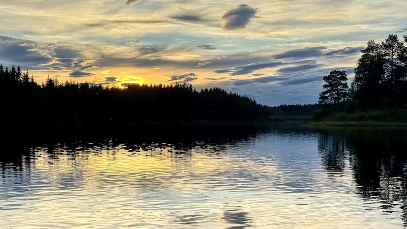 250631 rena nighttime