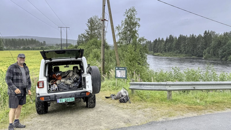 Dan Evensen ved Steinvik, Glomma 250731 glomma dan bil