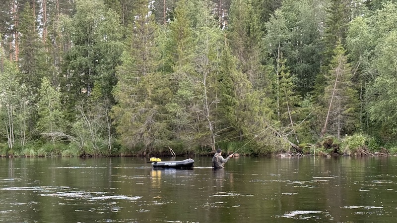 Gummikajak og vadefiskeri 260705 rena gummekajak wade